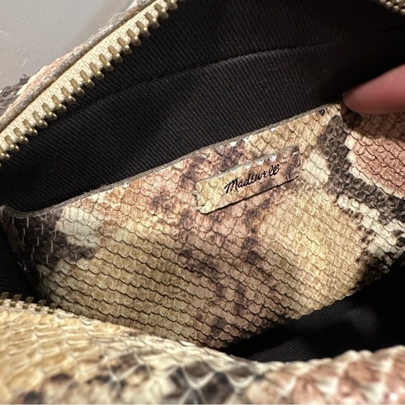 Madewell Leather Embossed Snakeskin Transport Camera Crossbody Bag NWOT #MW1 - Picture 17 of 17